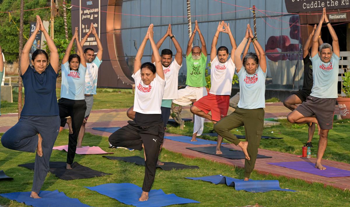 Visakhapatnam gears up for the marathon season with structured training and camaraderie Visakhapatnam gears up for the marathon season with structured training and camaraderie
