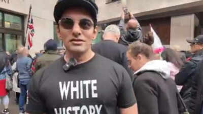 ‘If I go back…’: Pakistani-origin activist Shoaib Sohail says UK will deport him as he supports Tommy Robinson ‘If I go back…’: Pakistani-origin activist Shoaib Sohail says UK will deport him as he supports Tommy Robinson