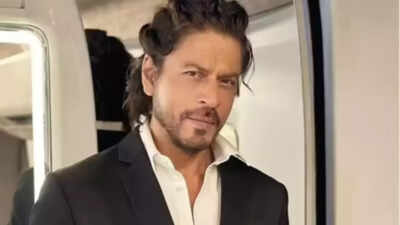 Forest depertment, Mumbai civic body visit SRK’s home over complaints of CRZ violations | India News Forest depertment, Mumbai civic body visit SRK’s home over complaints of CRZ violations | India News