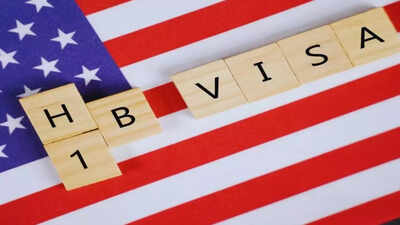 Viral post claims 3 H-1B visa holders were denied entry to US for staying in India over 60 days Viral post claims 3 H-1B visa holders were denied entry to US for staying in India over 60 days