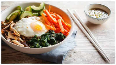 Why is it important to eat veggies first during a meal? A scientist weighs in | Why is it important to eat veggies first during a meal? A scientist weighs in |