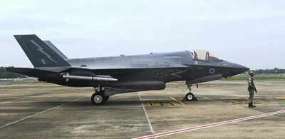 UK engineers arriving in Kerala to repair stranded F-35B jet | India News UK engineers arriving in Kerala to repair stranded F-35B jet | India News