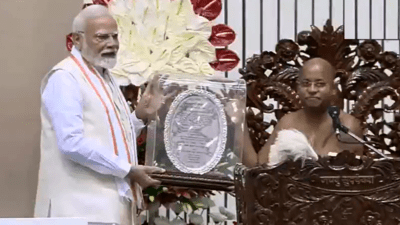 ‘Humbly accept it as prasad’: PM Modi honoured as ‘Dharma Chakravarti’ on Jain saint Vidyanand’s centenary | India News ‘Humbly accept it as prasad’: PM Modi honoured as ‘Dharma Chakravarti’ on Jain saint Vidyanand’s centenary | India News
