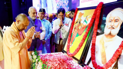 CM Yogi Adityanath pays tribute to philanthropist, Bhamashah; honors top tax-paying traders | India News CM Yogi Adityanath pays tribute to philanthropist, Bhamashah; honors top tax-paying traders | India News