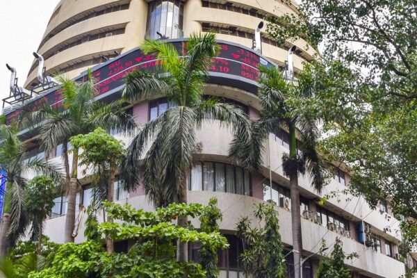 Sensex snaps 4-day rally, Nifty ends unchanged in volatile trade