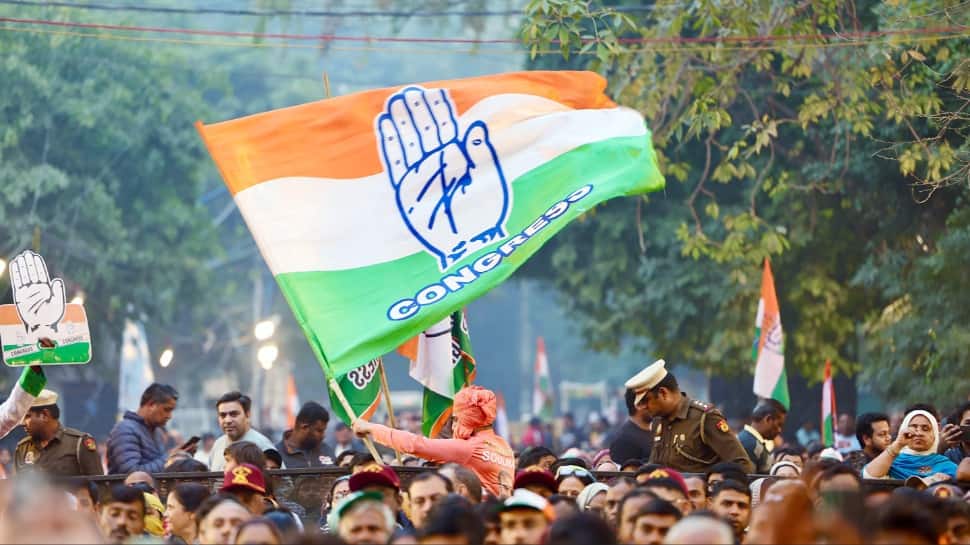 Goa Congress Alleges Rs 7,200 Crore Annual Loss From Illegal Liquor Smuggling | India News Goa Congress Alleges Rs 7,200 Crore Annual Loss From Illegal Liquor Smuggling | India News