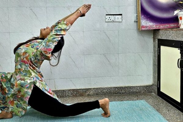 International Yoga Day 2025: Benefits of Anjaneyasana (Low Lunge Pose) | Health News International Yoga Day 2025: Benefits of Anjaneyasana (Low Lunge Pose) | Health News