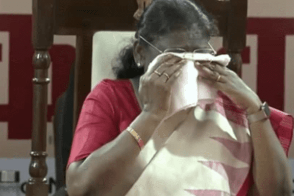 Emotional Moment For President Murmu As Visually-Impaired Children Sing For Her Birthday | WATCH | India News Emotional Moment For President Murmu As Visually-Impaired Children Sing For Her Birthday | WATCH | India News
