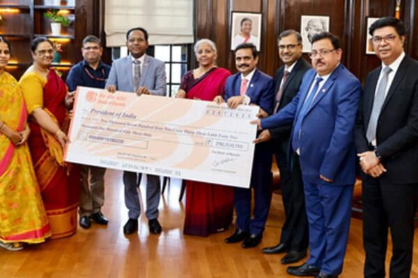 Bank Of Baroda Gives Rs 2, 762 Crore As Dividend To Govt For FY25 | Economy News Bank Of Baroda Gives Rs 2, 762 Crore As Dividend To Govt For FY25 | Economy News