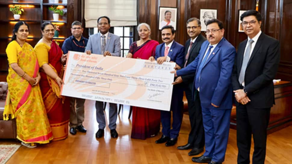 Bank Of Baroda Gives Rs 2, 762 Crore As Dividend To Govt For FY25 | Economy News Bank Of Baroda Gives Rs 2, 762 Crore As Dividend To Govt For FY25 | Economy News