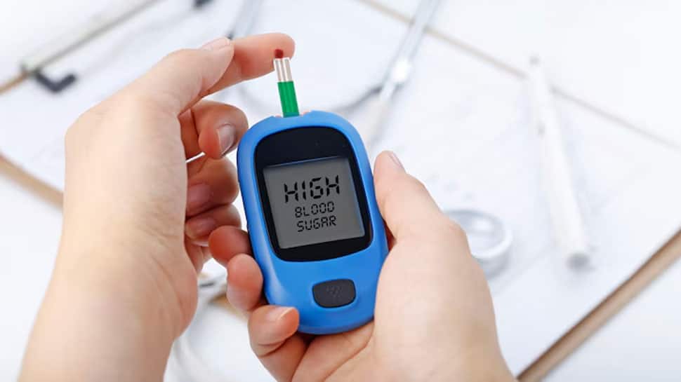 Can Blood Sugar Be Affecting Your Brain? Here’s How You Can Maintain Healthy Blood Sugar Levels | Health News Can Blood Sugar Be Affecting Your Brain? Here’s How You Can Maintain Healthy Blood Sugar Levels | Health News