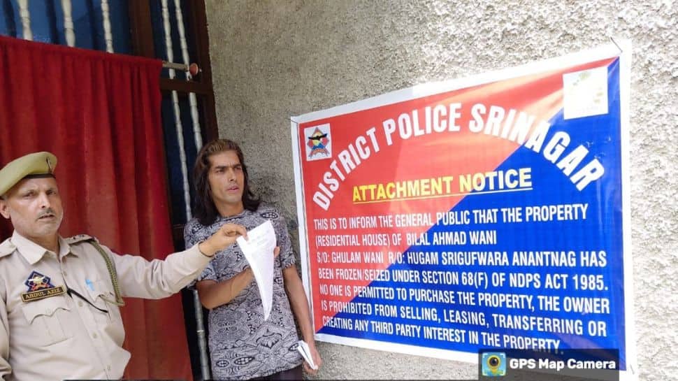 Srinagar Police Attaches Property Of Notorious Drug Peddler Worth Rs 50 Lakhs Under NDPS Act Srinagar Police Attaches Property Of Notorious Drug Peddler Worth Rs 50 Lakhs Under NDPS Act