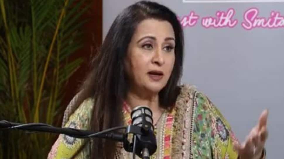 Poonam Dhillon Opens Up About Life After Divorce And Navigating Bollywood As A Single Mother | People News Poonam Dhillon Opens Up About Life After Divorce And Navigating Bollywood As A Single Mother | People News