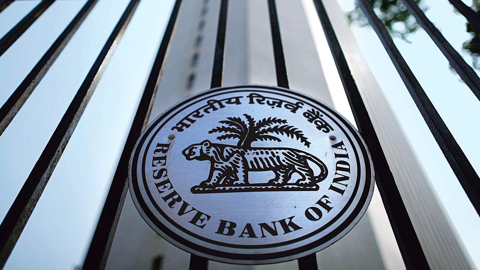 RBI cuts repo rate by 50 bps: Here’s what it means for your loan RBI cuts repo rate by 50 bps: Here’s what it means for your loan