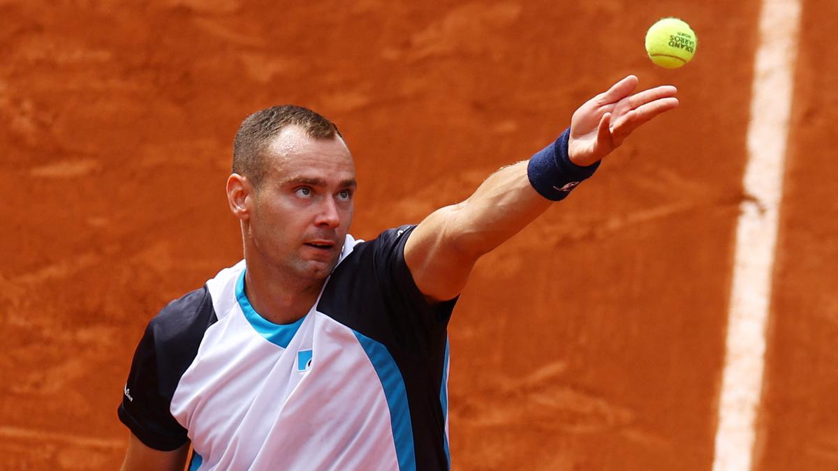 Mallorca Open 2025: Safiullin upsets Muller, Moutet through to round of 16