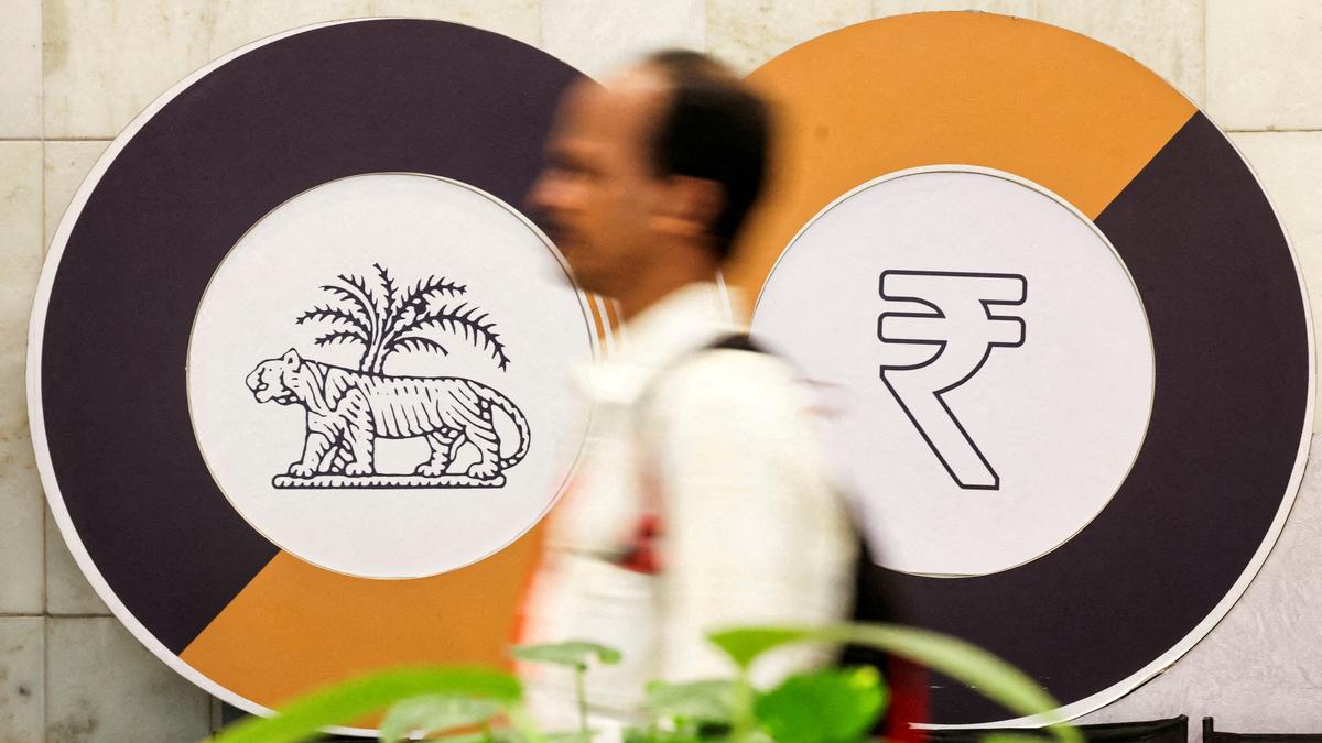 Rupee falls 14 paise in early trade