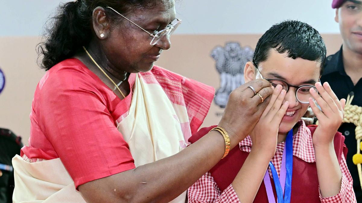 Murmu moved to tears as visually impaired children wish her on birthday Murmu moved to tears as visually impaired children wish her on birthday