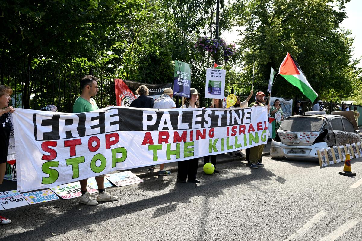 ‘They bombed schools and homes’: say Palestinians as Israel continues bombardment ahead of White House talks on ceasefire ‘They bombed schools and homes’: say Palestinians as Israel continues bombardment ahead of White House talks on ceasefire