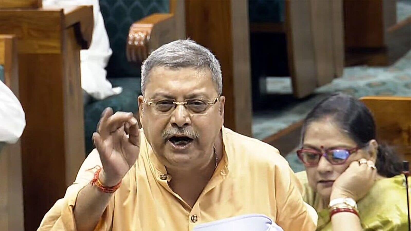 Amid Kolkata rape case row, TMC’s Kalyan Banerjee takes ‘honeymoon’ jibe at Mahua Moitra Amid Kolkata rape case row, TMC’s Kalyan Banerjee takes ‘honeymoon’ jibe at Mahua Moitra