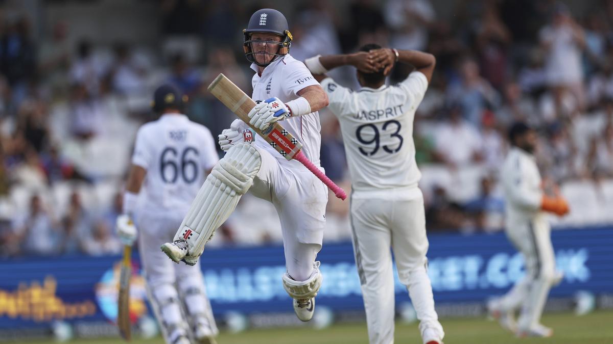 India vs England Live Score, 1st Test Day 3: ENG set to resume on 206/3; Pope hundred puts team on track, streaming info India vs England Live Score, 1st Test Day 3: ENG set to resume on 206/3; Pope hundred puts team on track, streaming info