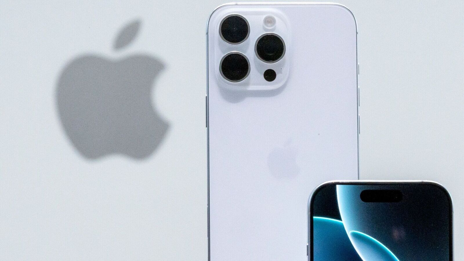 iPhone 16 Pro and iPhone 16 Pro Max receive a MASSIVE discount on Flipkart: Check offer details iPhone 16 Pro and iPhone 16 Pro Max receive a MASSIVE discount on Flipkart: Check offer details