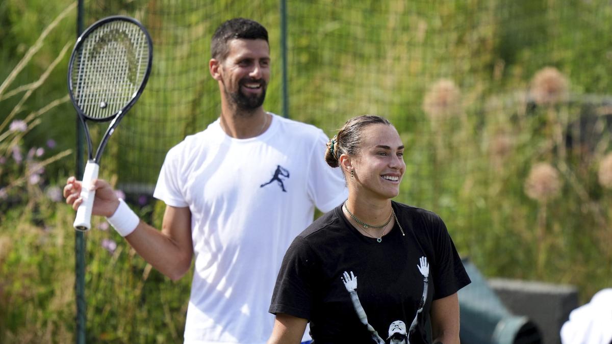 Djokovic gatecrashes Sabalenka press conference, gives advice before Wimbledon 2025 Djokovic gatecrashes Sabalenka press conference, gives advice before Wimbledon 2025