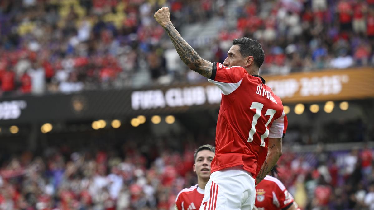 Second-half of Benfica vs Auckland FIFA Club World Cup 2025 match resumes after two-hour delay Second-half of Benfica vs Auckland FIFA Club World Cup 2025 match resumes after two-hour delay