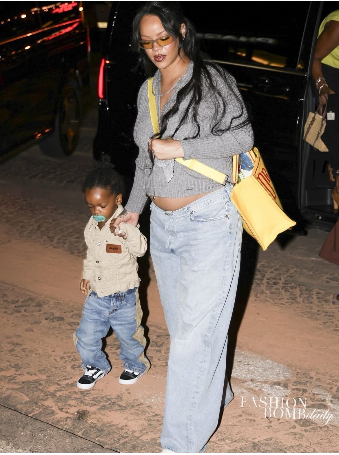 Fashion Bomb Accessories: Rihanna Sported a Yellow Dior ‘Dracula’ Tote by Jonathan Anderson with Son RZA in Paris Fashion Bomb Accessories: Rihanna Sported a Yellow Dior ‘Dracula’ Tote by Jonathan Anderson with Son RZA in Paris