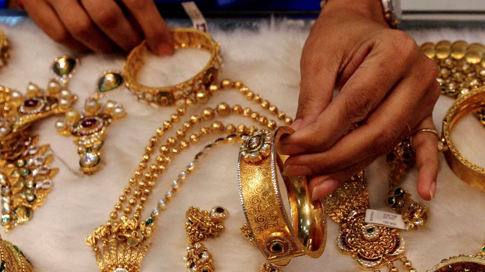 How gold loans affect your credit score – What every borrower should know