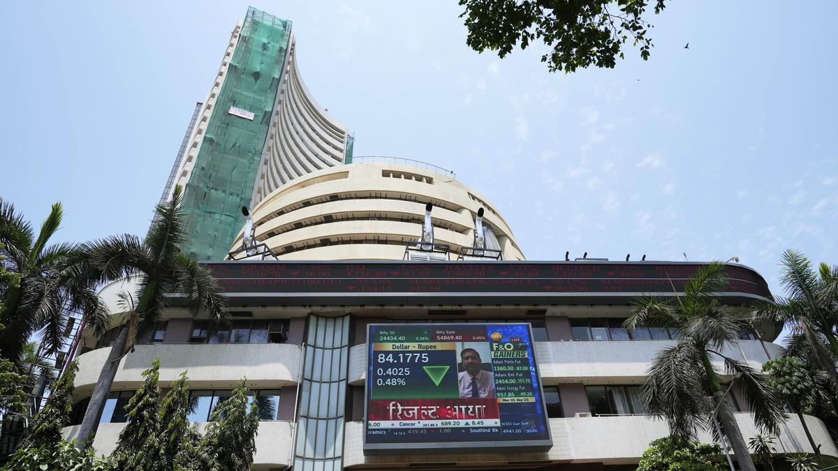 Sensex declines 182 points on losses in IT, metal shares, sluggish Asian peers Sensex declines 182 points on losses in IT, metal shares, sluggish Asian peers