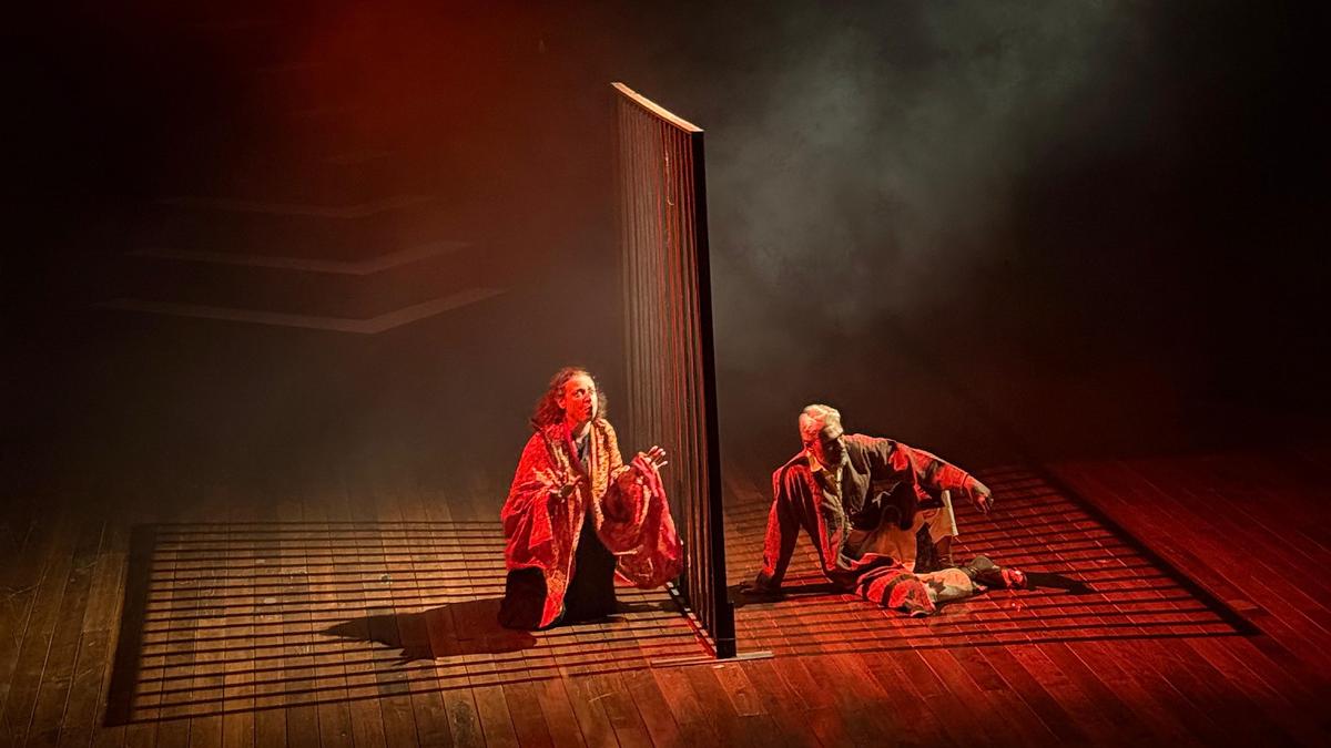 Yadavan Chandran’s ‘Meanwhile Elsewhere’ turns the stage into a picture of realism Yadavan Chandran’s ‘Meanwhile Elsewhere’ turns the stage into a picture of realism