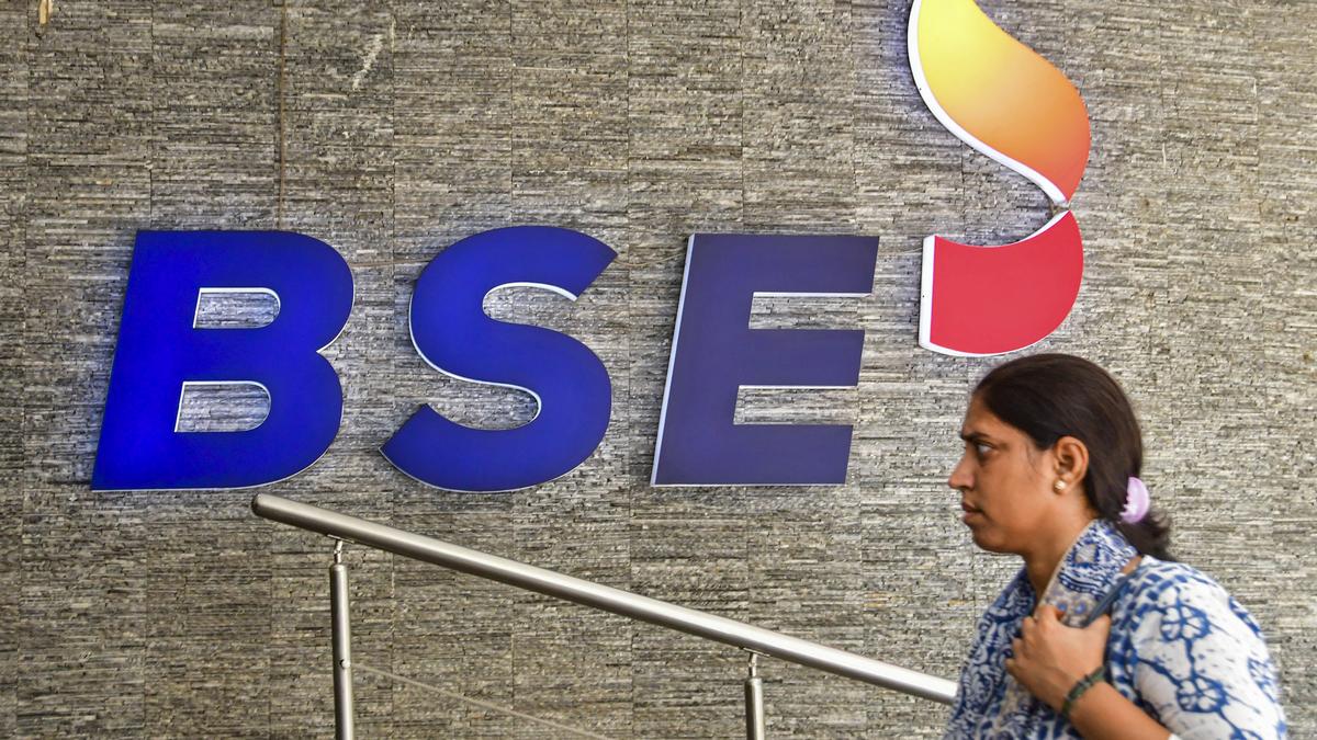 Sensex jumps 562 points in early trade Sensex jumps 562 points in early trade