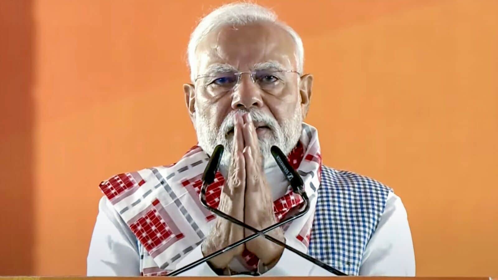 PM Modi launches projects worth ₹5,200 crore in poll-bound Bihar PM Modi launches projects worth ₹5,200 crore in poll-bound Bihar