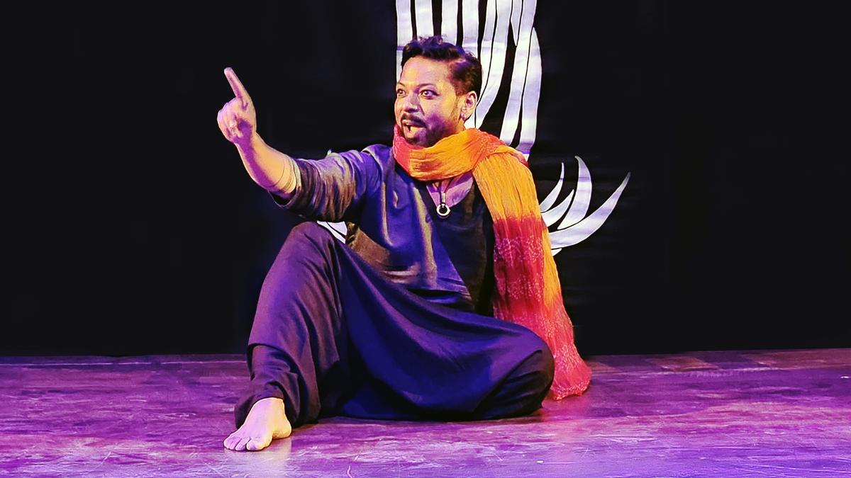 Hyderabad designer Ganesh Nallari’s play ‘Shikhandi’ bats for gender sensitivity Hyderabad designer Ganesh Nallari’s play ‘Shikhandi’ bats for gender sensitivity