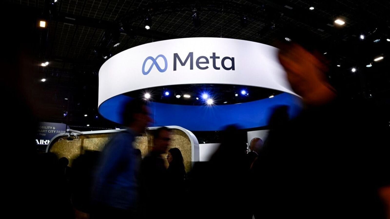 Facebook reportedly prompts users to share camera roll media with Meta AI: What it means Facebook reportedly prompts users to share camera roll media with Meta AI: What it means
