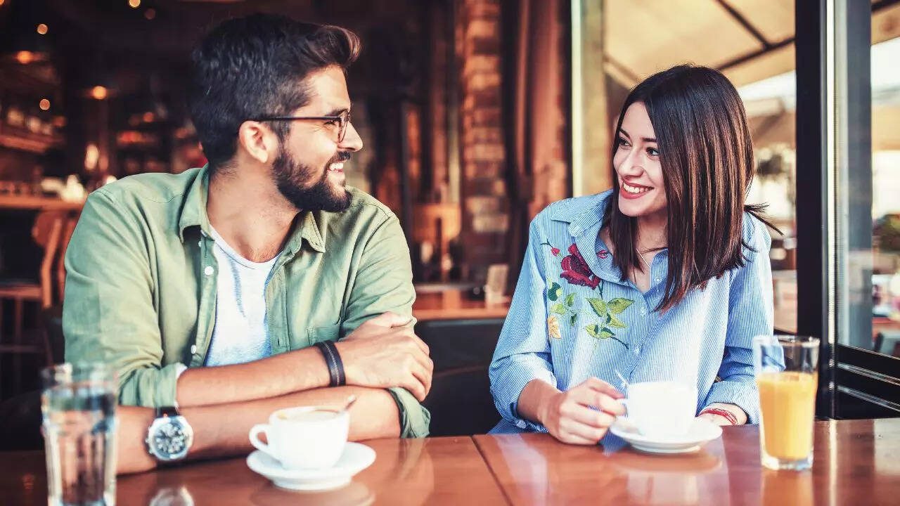 7 subtle red flags that reveal commitment issues early on in a relationship 7 subtle red flags that reveal commitment issues early on in a relationship