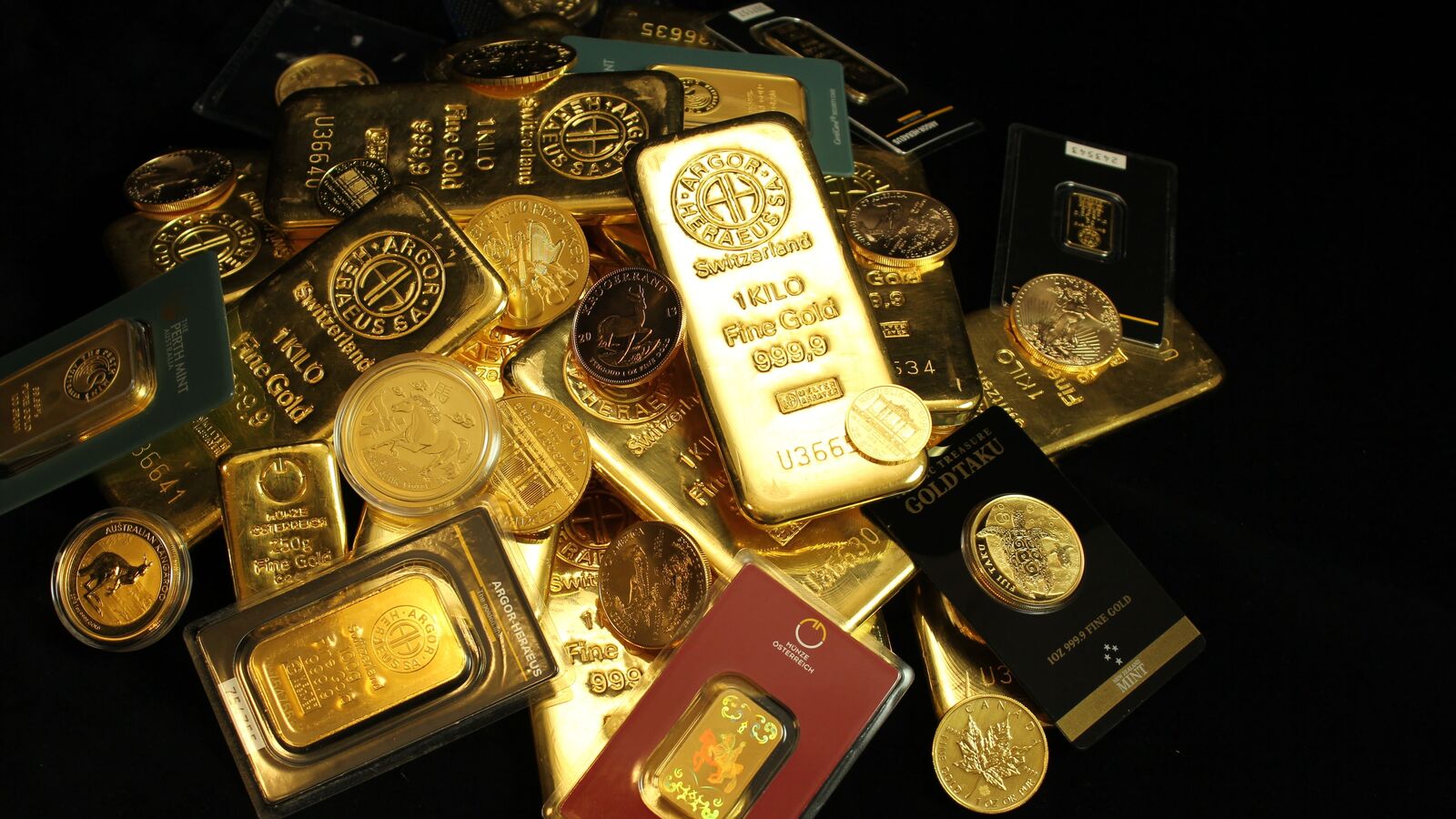 Can you use a credit card to buy gold? Here’s what you should know before swiping Can you use a credit card to buy gold? Here’s what you should know before swiping