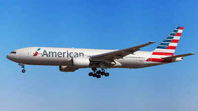RIP: American Airlines flight diverted after passenger snoops on seatmate’s condolence message, spreads panic RIP: American Airlines flight diverted after passenger snoops on seatmate’s condolence message, spreads panic