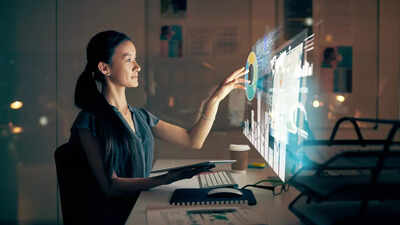 What is the 10-10-10 rule that all mobile and laptop users must follow for eye health |