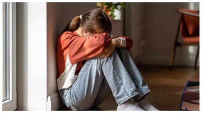 Smartphone overuse leads to anxiety in kids: Here is how to monitor screen time | Smartphone overuse leads to anxiety in kids: Here is how to monitor screen time |