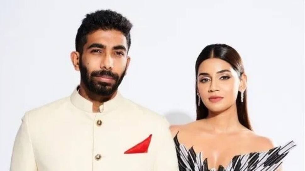 ‘Humara Banda Hi Nahi Khada, Udhar Chai-Samosa Kha Raha Hai’: Jasprit Bumrah Teases Wife Sanjana Ganesan For Missing His Test Fifer | Cricket News