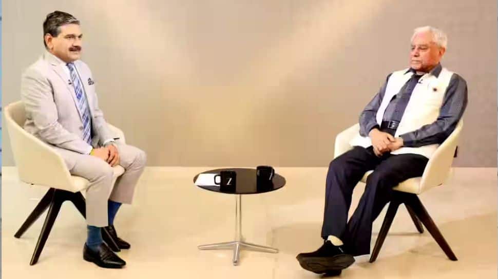 Exclusive: Zee Board Approves Rs 2,237 Crore Promoter Investment Plan; Promoter Stake Set To Go Beyond 18%, Reveals Dr Subhash Chandra | Economy News