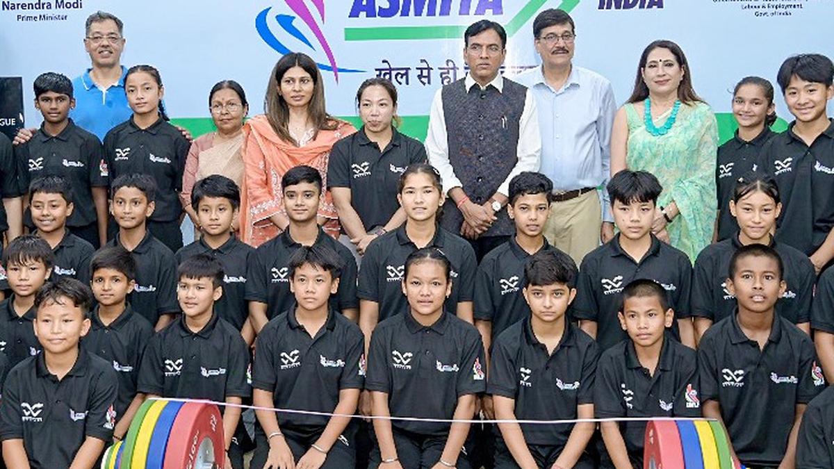 Sports Minister Mandaviya inaugurates new season of ASMITA weightlifting league; Olympic medallist Mirabai also present at launch