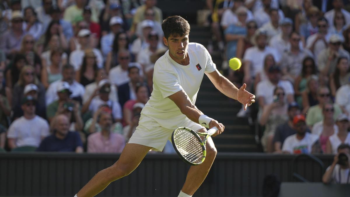 Wimbledon 2025, Day 3 Live Updates: Rain delays play; Alcaraz takes on Tarvet as second round begins