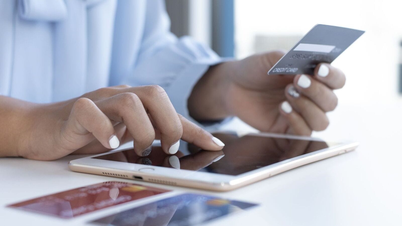 How secured credit cards can help you build a good credit score? How secured credit cards can help you build a good credit score?